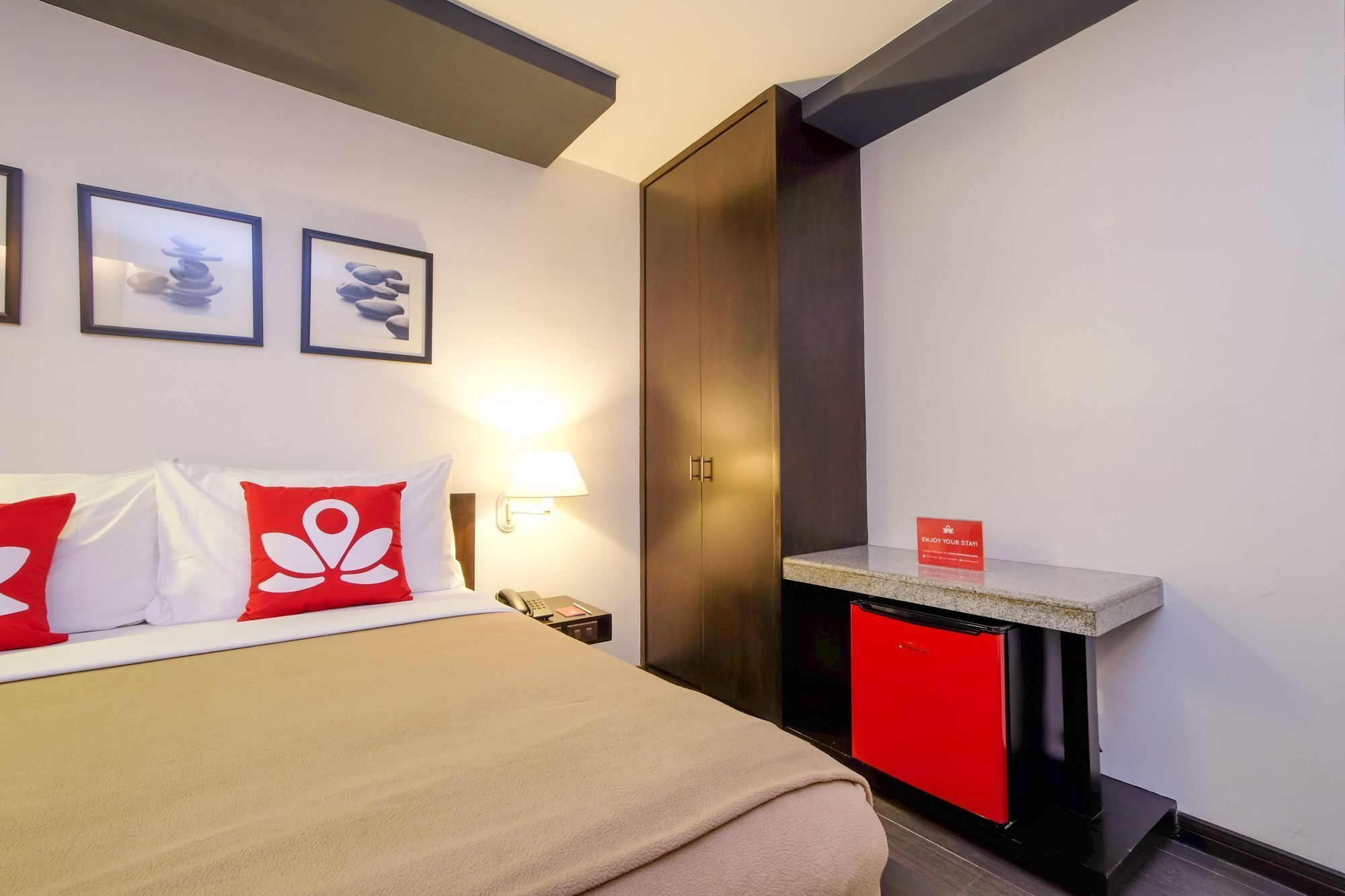 Zen Rooms Durban Poblacion Makati Макати Экстерьер фото