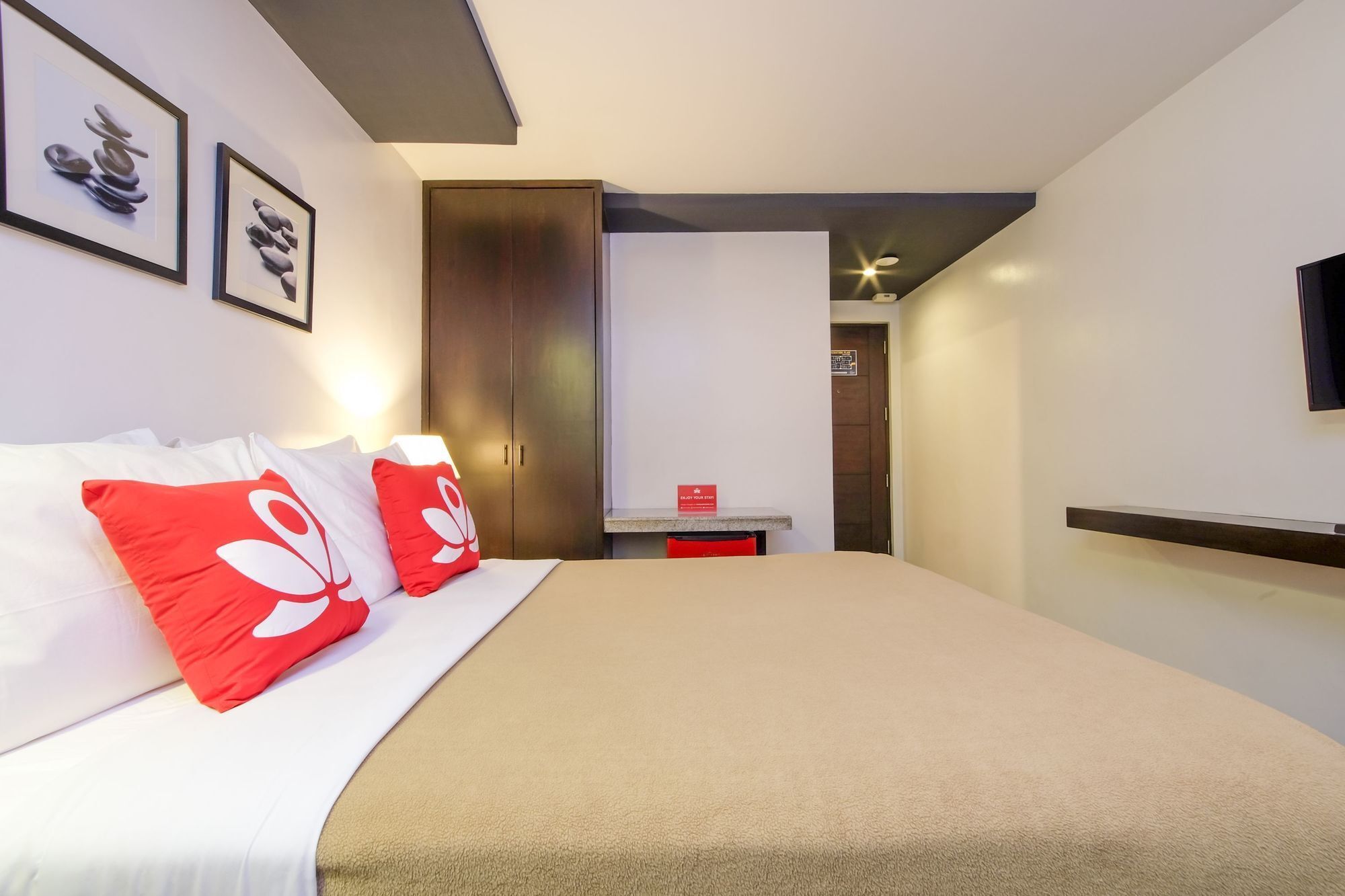 Zen Rooms Durban Poblacion Makati Макати Экстерьер фото