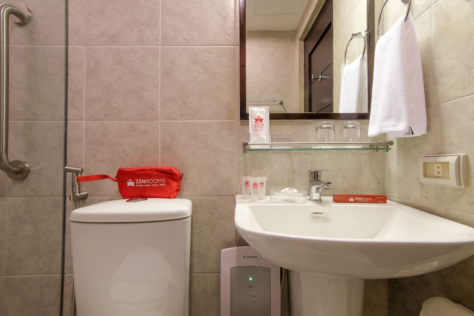 Zen Rooms Durban Poblacion Makati Макати Экстерьер фото